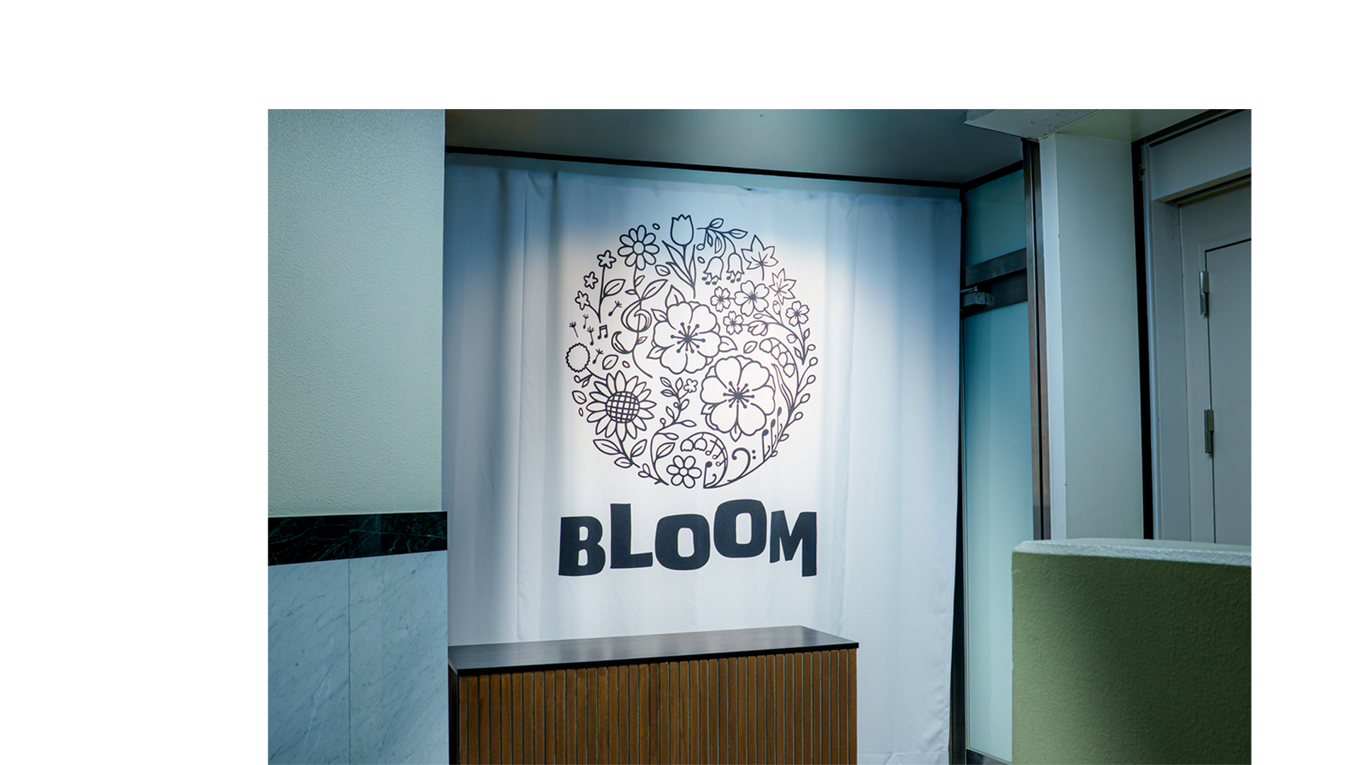 LIVE HOUSE Bloom