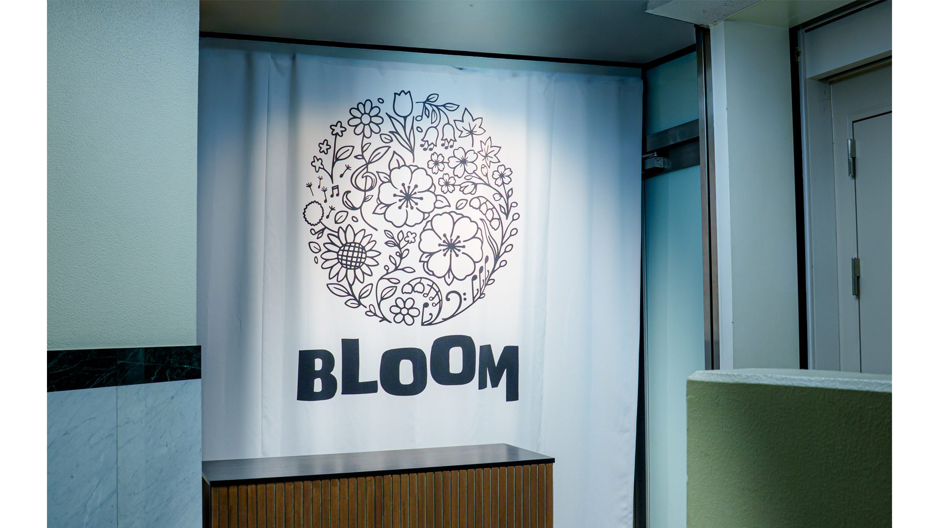 LIVE HOUSE Bloom